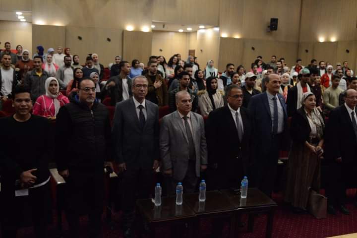نائب رئيس جامعة عين شمس يشهد ختام مسابقة الاكتفاء الذاتي للموسيقى والكورال