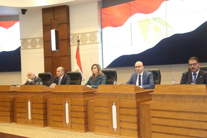 وزيرة الثقافة تُعلن تفاصيل فعاليات الدورة 54 من معرض القاهرة الدولي للكتاب