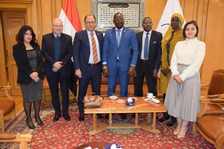 رئيس جامعة حلوان يستقبل السفير السنغالي لبحث سبل التعاون
