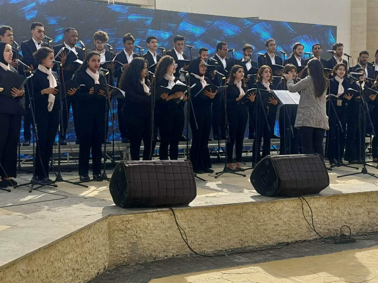 وزير التعليم العالي يشيد بآداء كورال تربية موسيقية حلوان المشارك في أسبوع الجامعات الأهلية والتكنولوجية