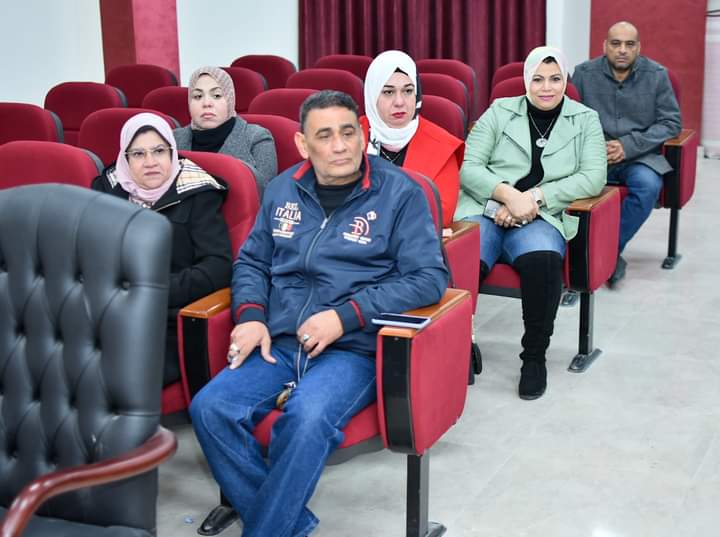 مدير تعليم بورسعيد تعقد عدة اجتماعات استعدادا للفصل الثاني