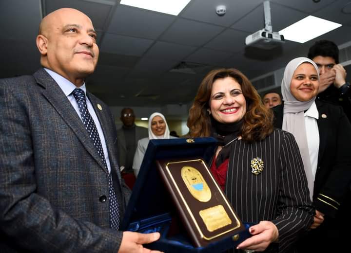 وزيرة الهجرة تتفقد توسعات مبادرة "قدم صحيح" بمستشفيات جامعة أسوان بحضور السفير الكويتي
