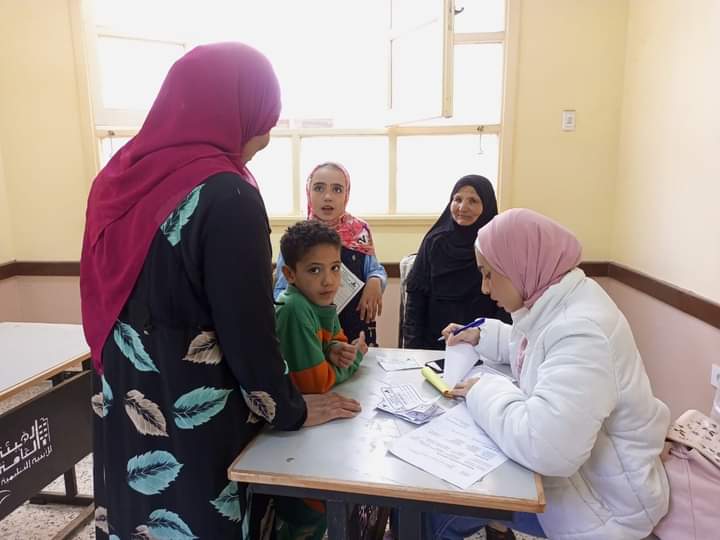جامعة المنيا تقدم خدمات طبية وتوعوية وبيطرية