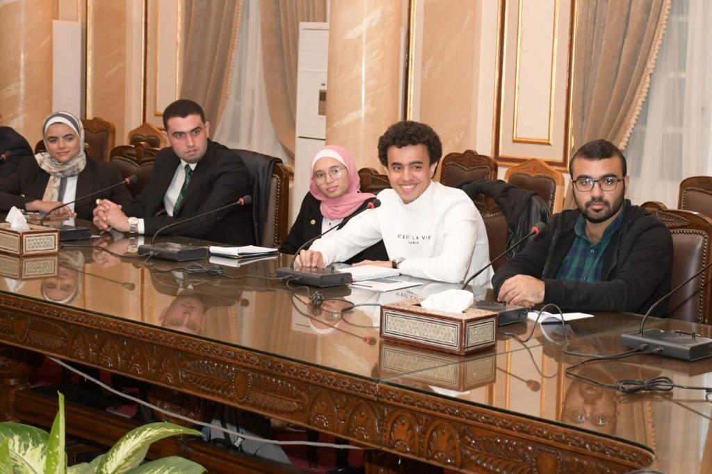 «الخشت» يعقد لقاء مفتوحا مع مجلس إتحاد طلاب جامعة القاهرة بتشكيله الجديد