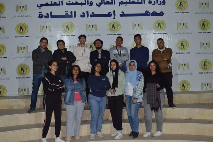 طلاب جامعة القاهرة الجديدة التكنولوجية يشاركون في الدورة التدريبية للمهارات القيادية