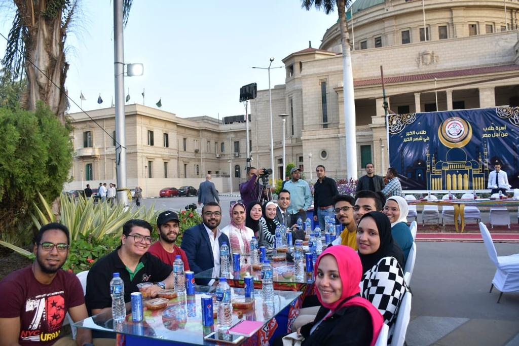 طلاب من أجل مصر ينظمون حفل إفطار جماعي بجامعة القاهرة