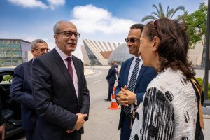 جامعة مصر للمعلوماتية تستقبل وزير الاتصالات الجزائري