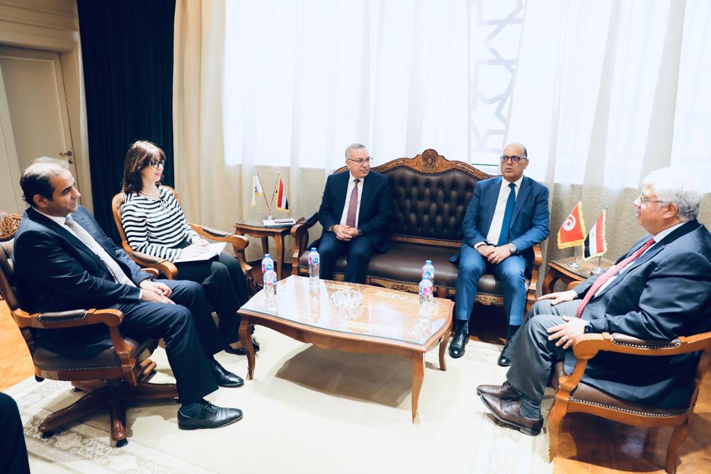 وزير التعليم العالي يستقبل السفير التونسي بالقاهرة لبحث سبل التعاون