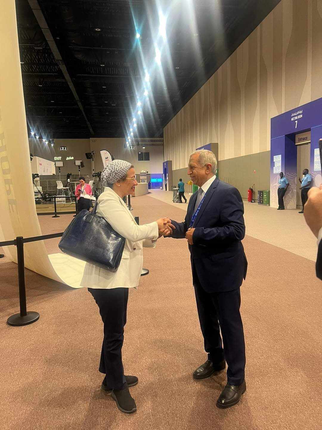 رئيس الأكاديمية العربية يشارك فى فعاليات أعمال مؤتمر قمة المناخ cop28 ويلتقي وزيرة البيئة