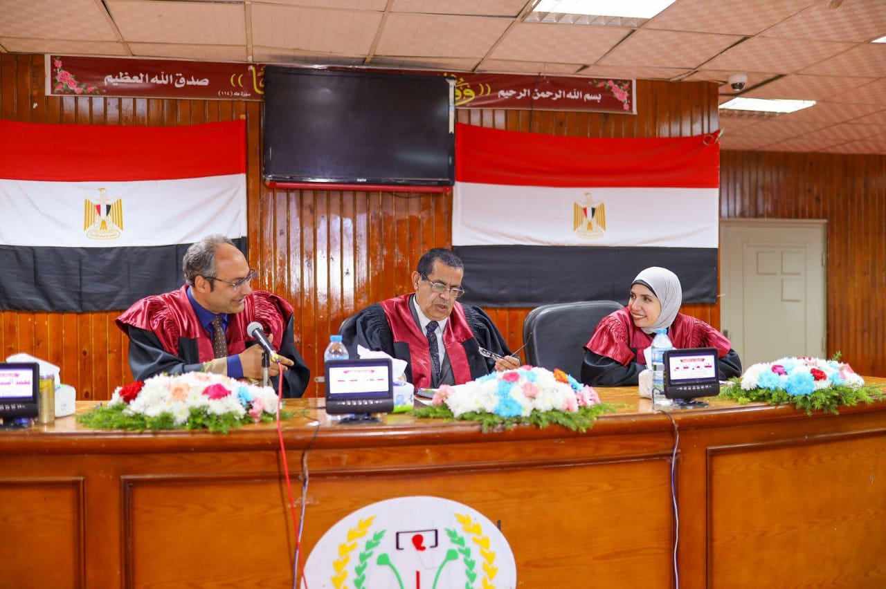 برامج التوعية الصحية للعاملين بقطاع التعليم في ماجستير بآداب المنصورة