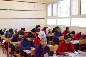 بالصور | وزير التعليم يتابع امتحانات صفوف النقل