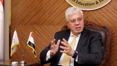 د. أيمن عاشور وزير التعليم العالي والبحث العلمي