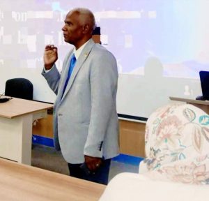 جامعة طيبة التكنولوجية تنظم ندوة تعريفية حول توصيف المقررات الدراسية