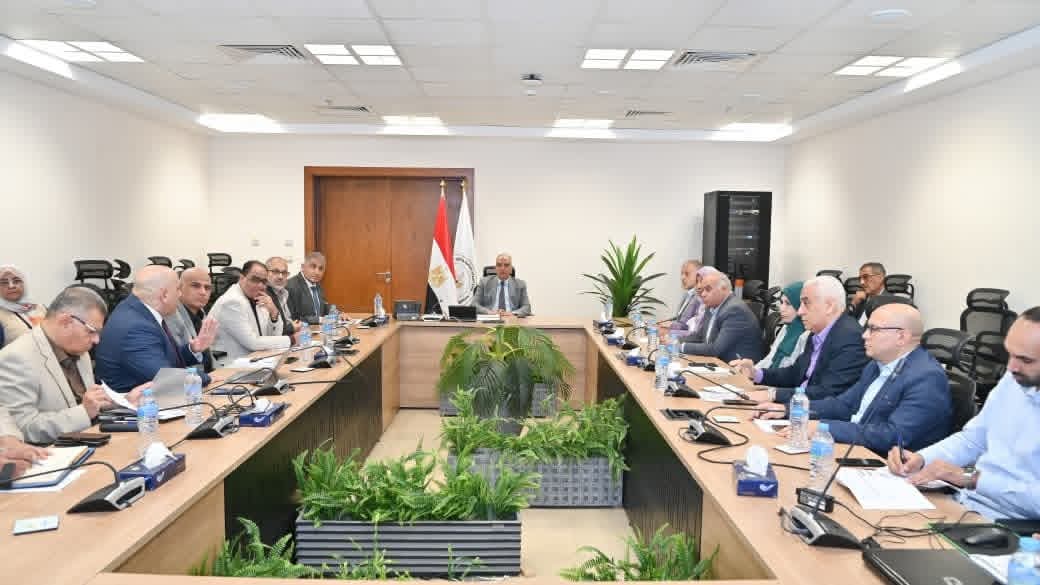 وزير الري يتابع آخر مستجدات إنشاء "مدارس فنية مهنية لتكنولوجيا الري"
