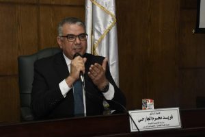رئيس جامعة عين شمس يفتتح اللقاء التعريفي لطلاب كلية الأعمال بجامعة عين شمس الأهلية (٣)