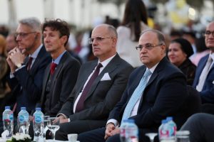 هيئة الدواء تشارك في حفل تخرج الجامعة الألمانية بالقاهرة وتؤكد أهمية الشراكة لدعم مستقبل صناعة الدواء (٢)