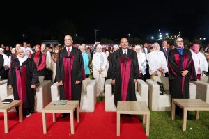 رئيس جامعة عين شمس يفتتح حفل الخريجين الرسمي لدفعة ٢٠٢٥ بكلية العلوم