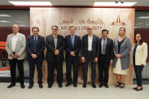 رئيس جامعة عين شمس يستقبل وفدًا من جامعة تكساس الأمريكية لبحث سبل التعاون -٢