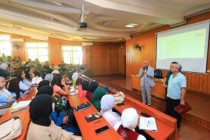 رئيس جامعة كفر الشيخ يتفقد سير العملية التعليمية بالجامعة الأهلية (٢)