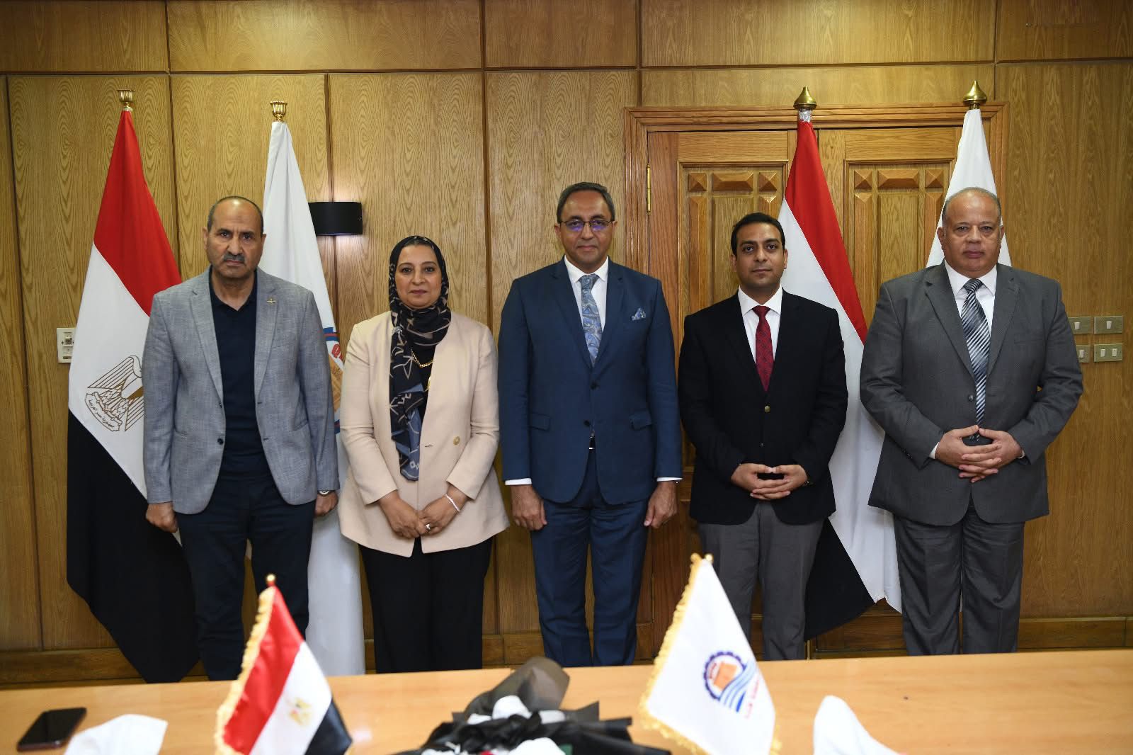 جامعة عين شمس توقع بروتوكول تعاون مع محافظة قنا لإعداد دليل الهوية البصرية والعمرانية (٢)