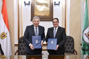 تعاون أكاديمي بين جامعتي القاهرة ونيو جيزة في الدراسات العليا لطب الأسنان (٣)