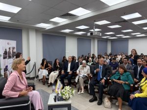 رئيس الجامعة البريطانية في مصر يستقبل سفيرة الاتحاد الأوروبي