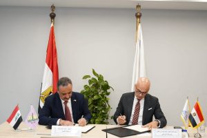 بروتوكول تعاون بين جامعتي عين شمس والفلوجة العراقية لتعزيز الروابط الأكاديمية والعلمية