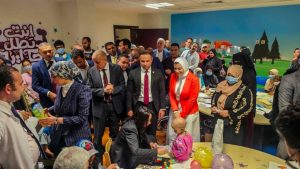 العلاج بالفن بمستشفى الأورمان.. ورشة فنية لكلية الفنون والتصميم بجامعة الأقصر الأهلية (٢)