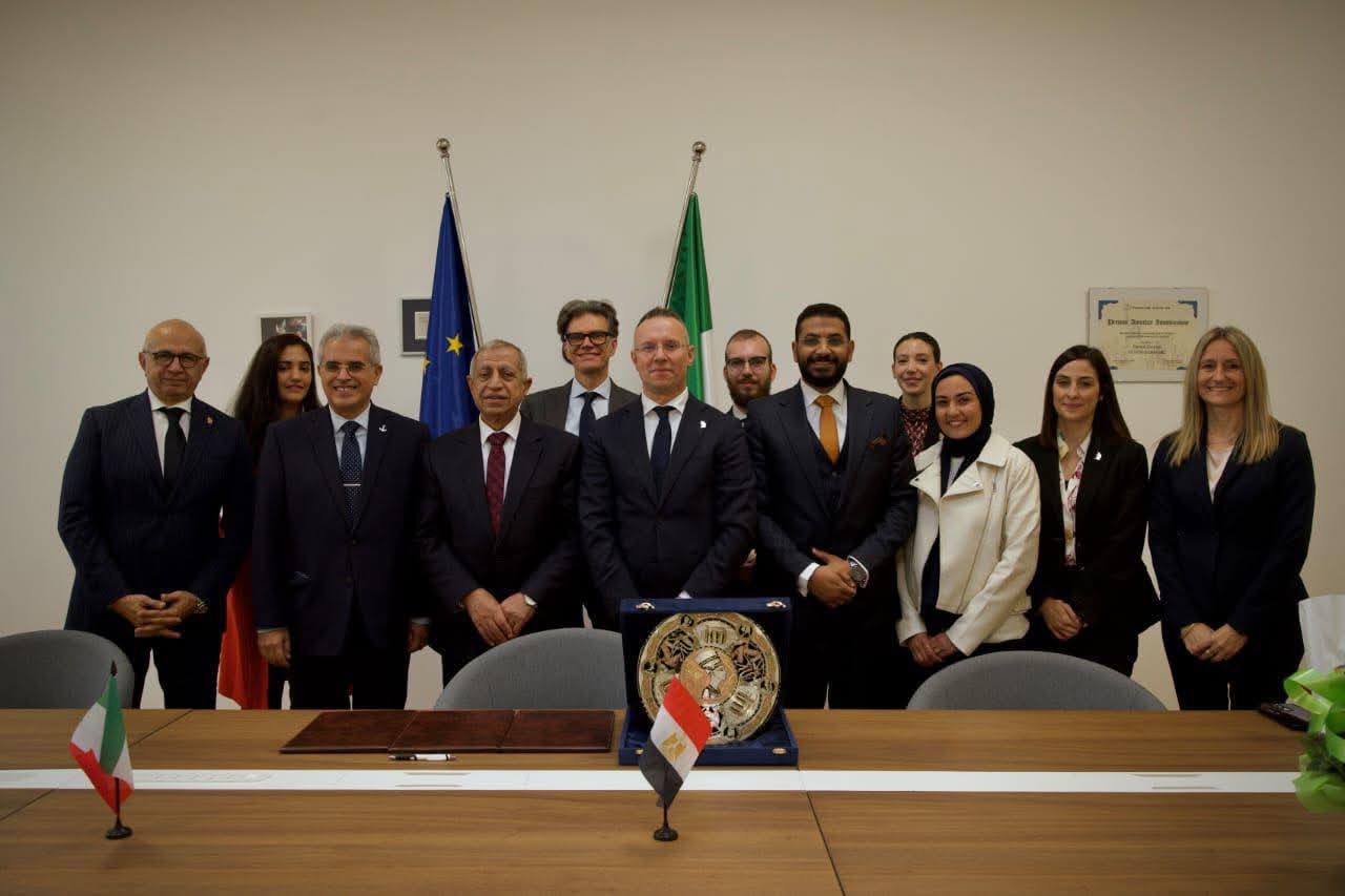 اتفاقية تعاون بين الأكاديمية العربية وأكاديمية فلايون آيرو الإيطالية وشركة سافيس لخدمات الطيران