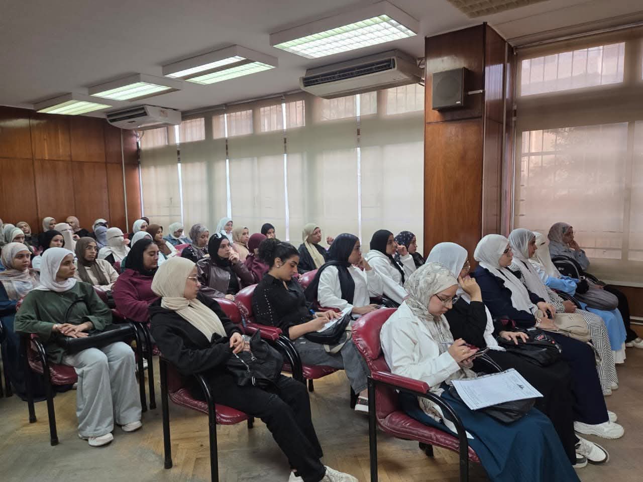 "من أجل مستقبل لنا ولكوكبنا".. ندوة بكلية البنات بجامعة عين شمس