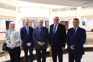 وزير التعليم العالي يبحث سبل التعاون مع جامعة كينجز كوليدج لندن (٢)