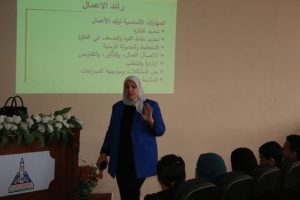 ختام الدورة التدريبية للمهارات الريادية بآداب بعين شمس بالتعاون مع جهاز تنمية المشروعات (٢)