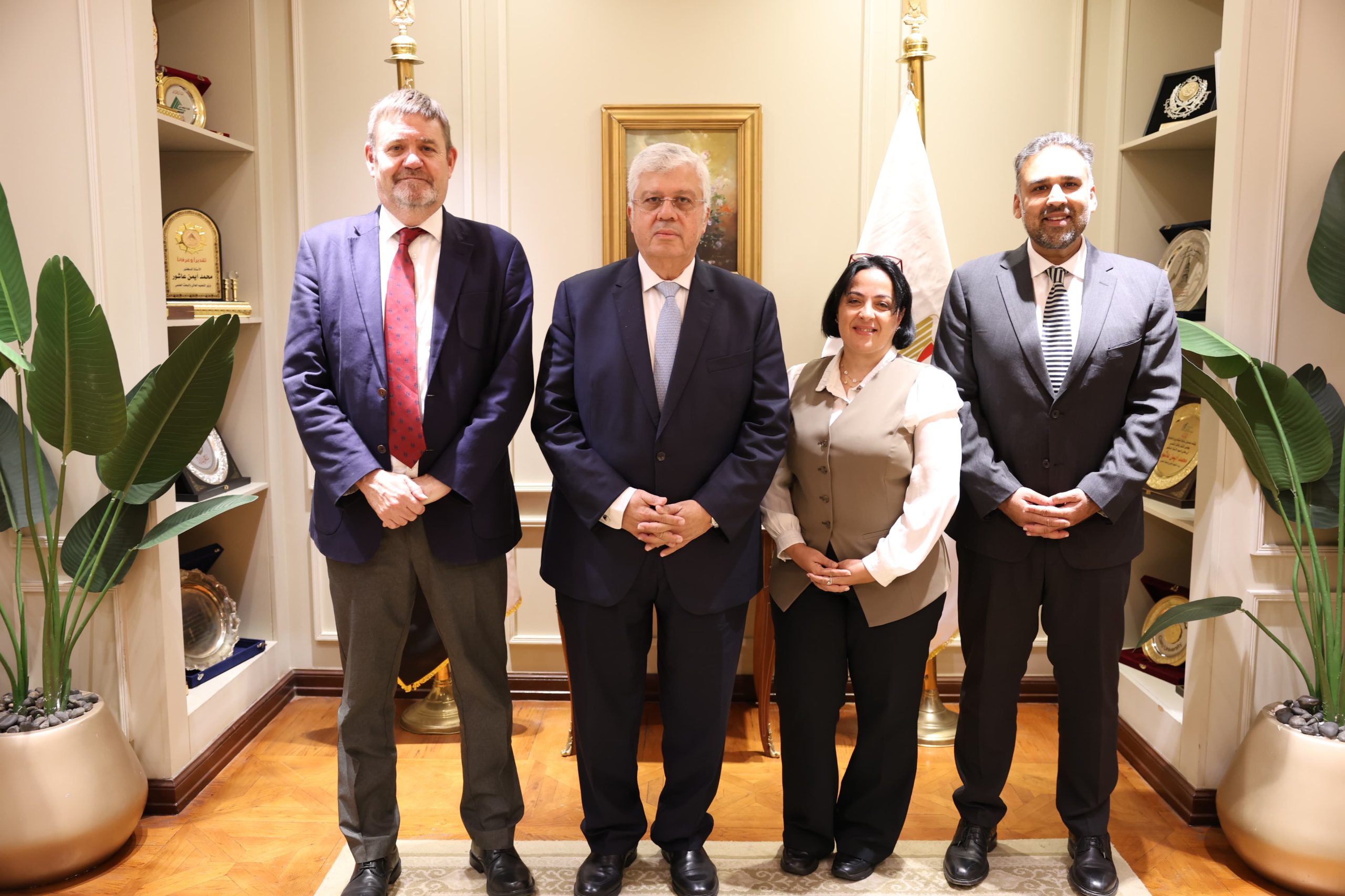 وزير التعليم العالي يبحث تعزيز التعاون الأكاديمي والعلمي مع المجلس الثقافي البريطاني