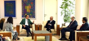 تعزيز جسور التعاون.. زيارة سفير اليابان لـ GUC ترسيخًا للشراكة الاستراتيجية (٢)