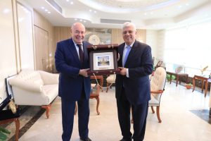 وزير التعليم العالي يستقبل الممثل الخاص للرئيس الروسي لبحث تعزيز التعاون