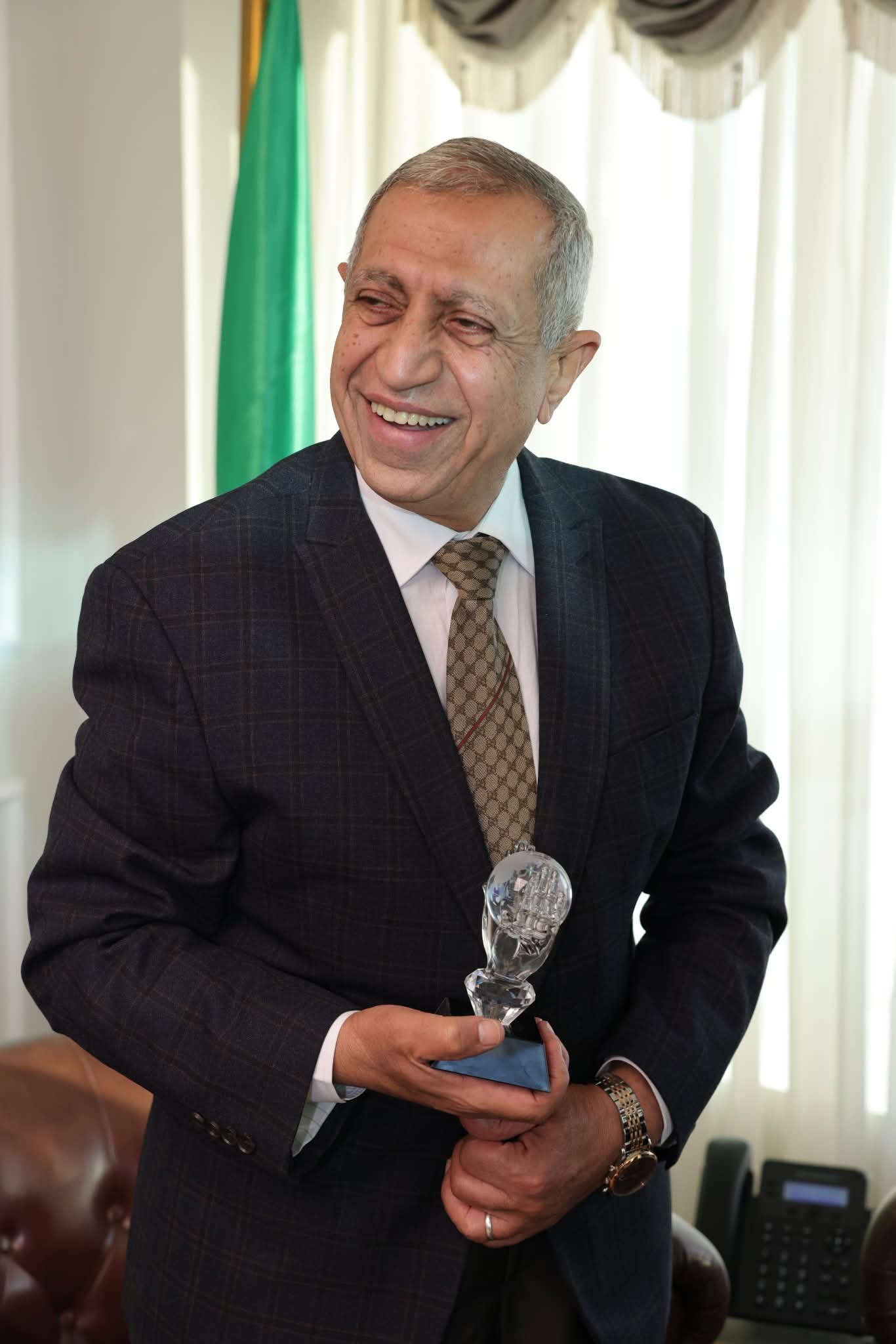 رئيس «الأكاديمية العربية» يتسلم أرفع وسام عالمي من المجلس الدولي للمشاريع الصغيرة (ICSB)