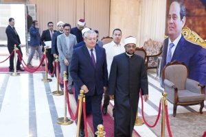 نائب رئيس جامعة عين شمس يشهد انطلاق فعاليات الأسبوع الدعوى الخامس عشر بالجامعة