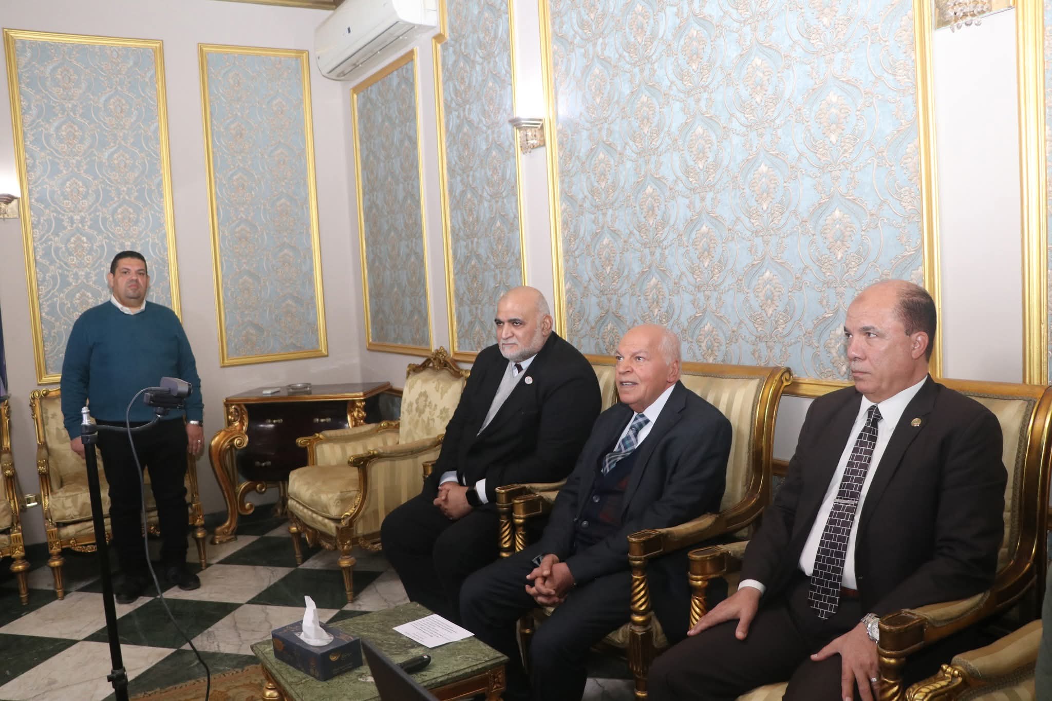 نقيب المعلمين يفتتح الدورة 159 المتخصصة في القيادة والريادة لأول مرة بالمنصورة