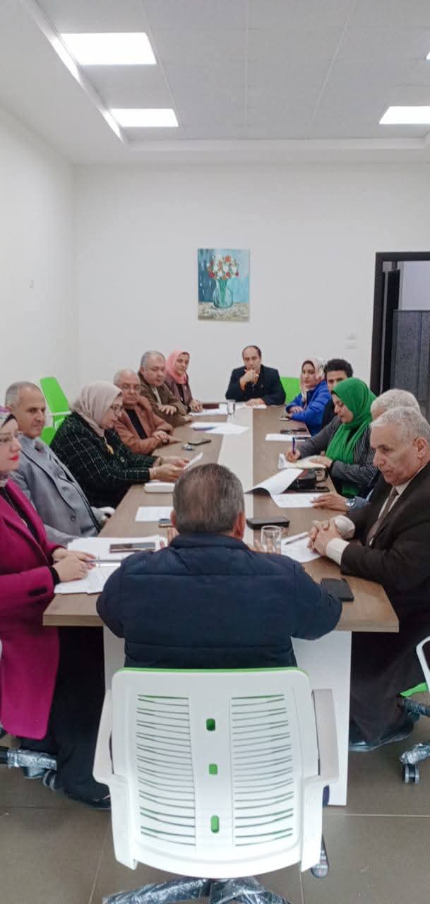 المجلس الأكاديمي بجامعة دمياط الأهلية يناقش مستجدات التعليم واستعدادات الامتحانات