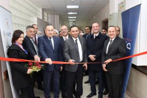 رئيس جامعة الإسكندرية يفتتح وحدة الرعاية المركزة للكبار بمستشفى المواساة الجامعي