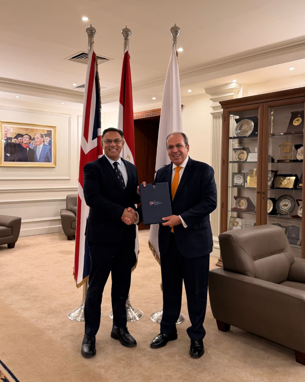الجامعة البريطانية في مصر توسّع شراكاتها الدولية بتوقيع بروتوكول تعاون مع جامعة ولفرهامبتون البريطانية
