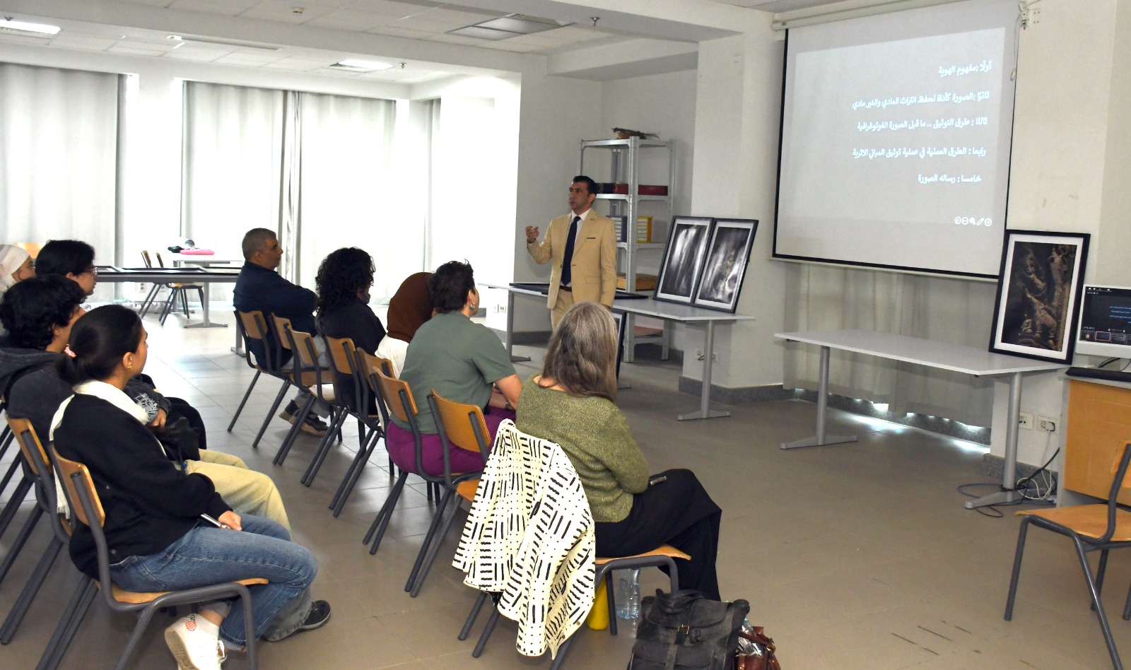 الجامعة الألمانية بالقاهرة تنظم محاضرة عن فن الترميم والتوثيق الفوتوغرافي للمباني التاريخية (٢)