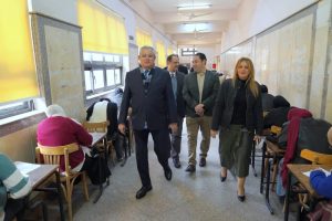 نائب رئيس جامعة عين شمس يتفقد امتحانات الفصل الدراسي الأول بكليات الصيدلة والآداب والحاسبات والمعلومات