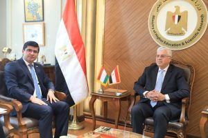 وزير التعليم العالي يستقبل سفير طاجكستان بالقاهرة لبحث آفاق التعاون