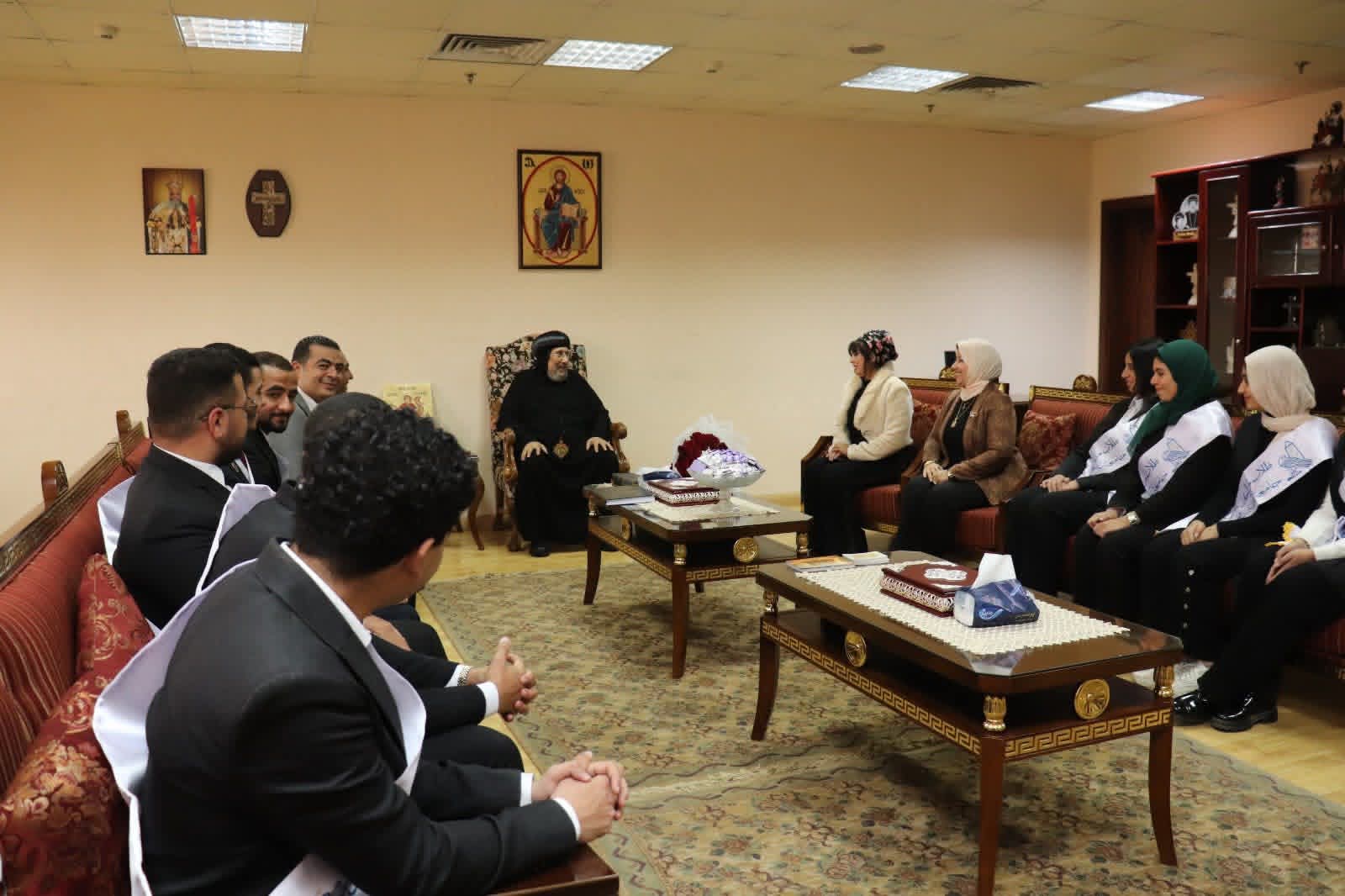 «طلاب من أجل مصر» و «اتحاد الطلاب» بجامعة عين شمس يهنئان المركز الثقافي القبطي الأرثوذكسي بعيد الميلاد المجيد