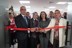 جامعة عين شمس والهلال الأحمر يوقعان بروتوكول تعاون الأول من نوعه بين الجامعات الحكومية