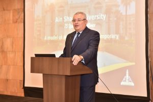 نائب رئيس جامعة عين شمس: «الطاقة المتجددة» و «الذكاء الاصطناعي» من التخصصات التي تتميز بها الجامعة