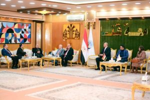 كلية الإعلام بجامعة قنا تستقبل لجنة الدراسات العليا بقطاع الإعلام