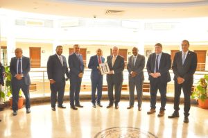 وزير التعليم العالي يبحث مع نظيره الجيبوتي دعم التعاون