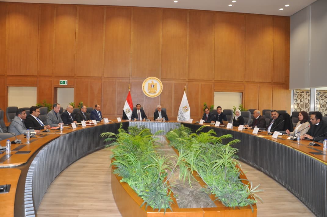 وزيرا التعليم العالي والزراعة يبحثان تفاصيل مشروع إنشاء جامعة الغذاء في مصر